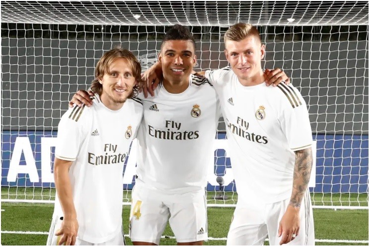 Toni Kroos, Casemiro và Luka Modric của Real Madrid được cho là bộ ba tiền vệ chơi cùng nhau hay nhất của bóng đá thế giới lúc này. (Nguồn: Managingmadrid)