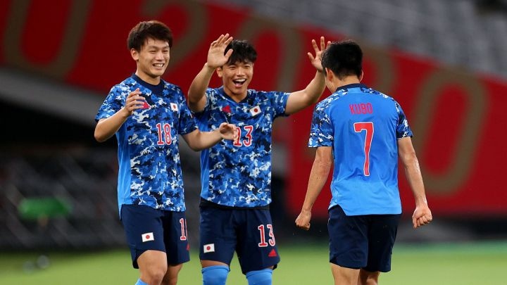 Đội chủ nhà Nhật Bản thể hiện quyết tâm dành huy chương Vàng ở từng trận đấu (Nguồn: AS)