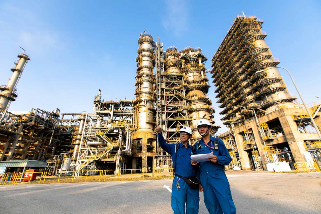 Toàn cảnh Nhà máy Lọc dầu Dung Quất Toàn cảnh Nhà máy Lọc dầu Dung Quất