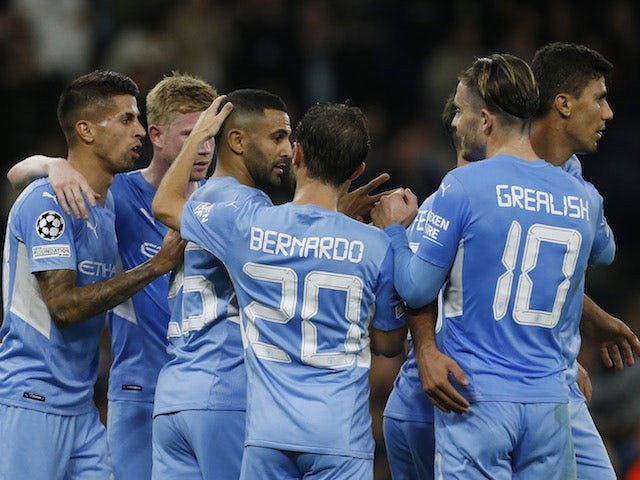 Các cầu thủ Man City ăn mừng trong trận thắng tưng bừng 6-3 . (Nguồn: Reuters)