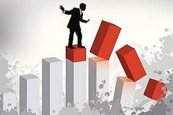 Thị trường chứng khoán ngày 24/3: Giảm điểm, bán tháo, và hơn thế nữa