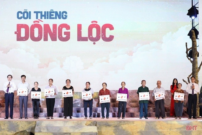 Petrovietnam đồng hành cùng chương trình “Cõi thiêng Đồng Lộc” Petrovietnam đồng hành cùng chương trình “Cõi thiêng Đồng Lộc”