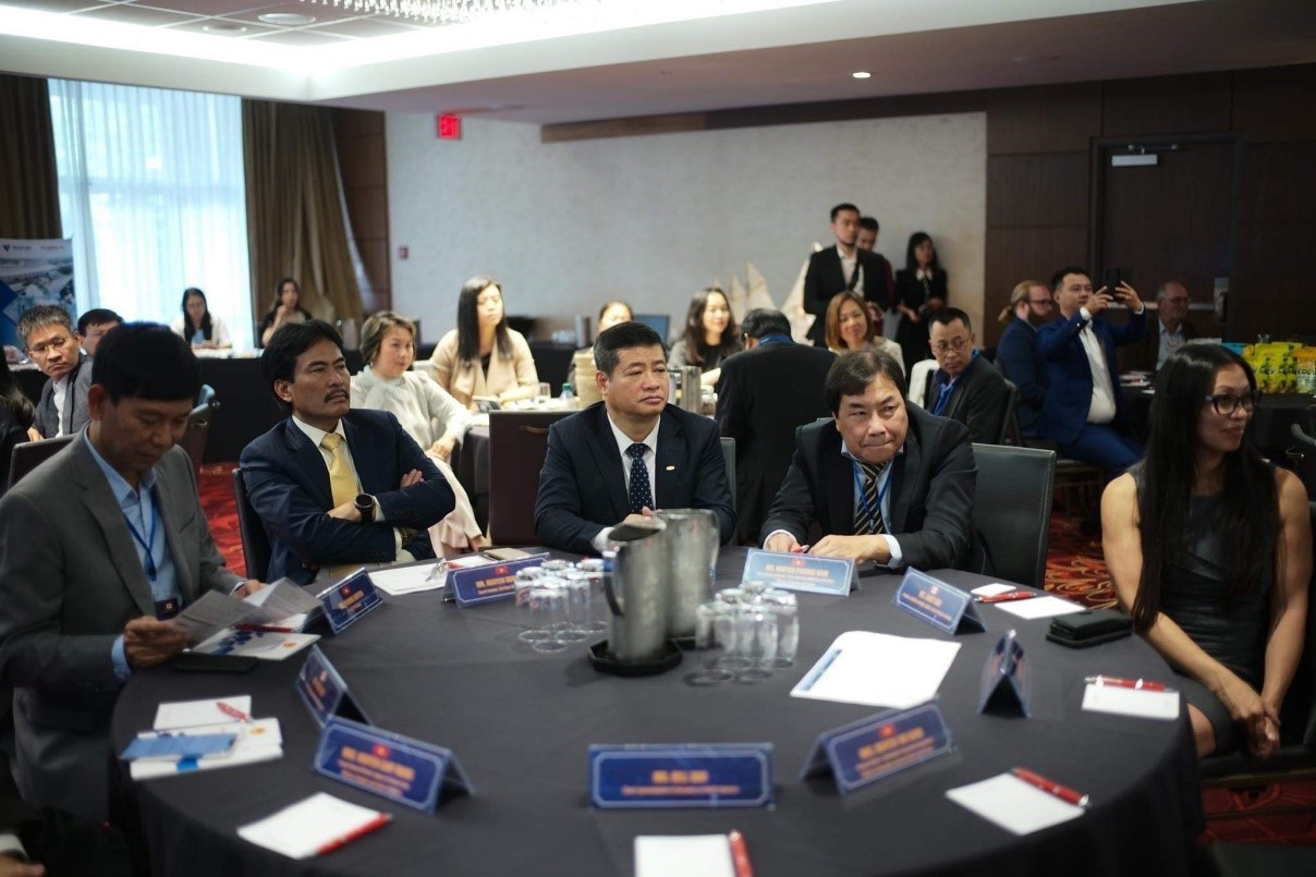 Ông Nguyễn Hùng Dũng tại Diễn đàn Doanh nghiệp Việt Nam - Canada