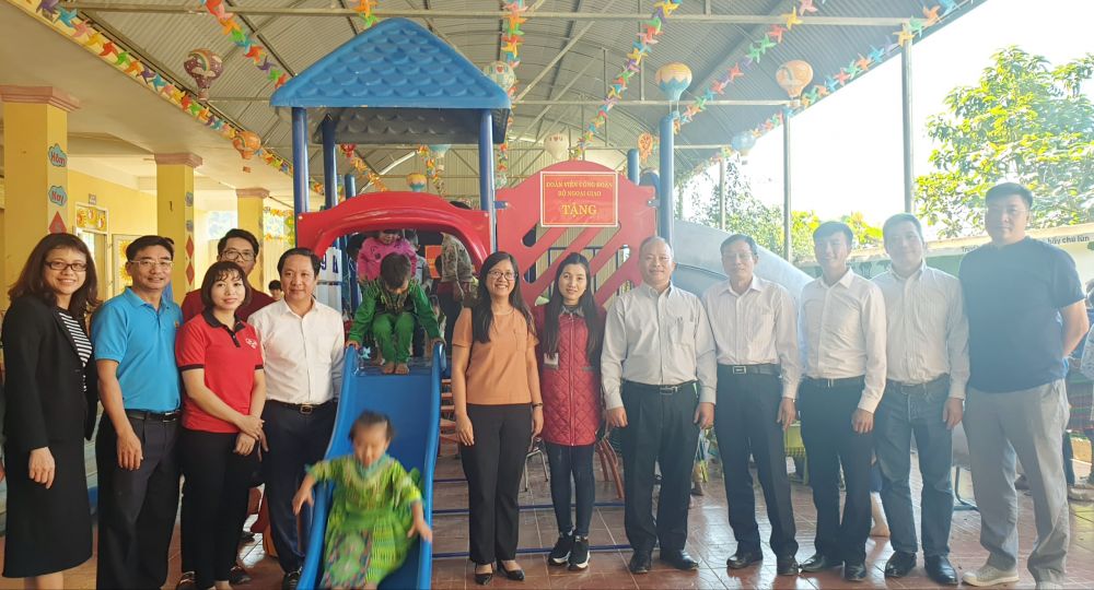 Hoạt động từ thiện ý nghĩa của Công đoàn Bộ Ngoại giao tại Yên Bái