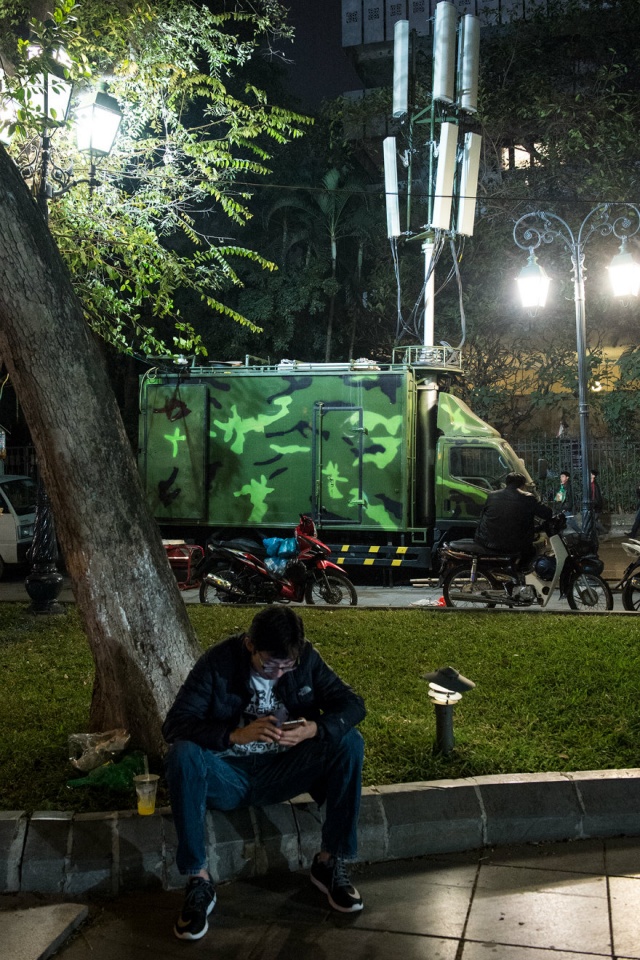 bat ngo voi live stream o khu vuc dem nguoc 2017