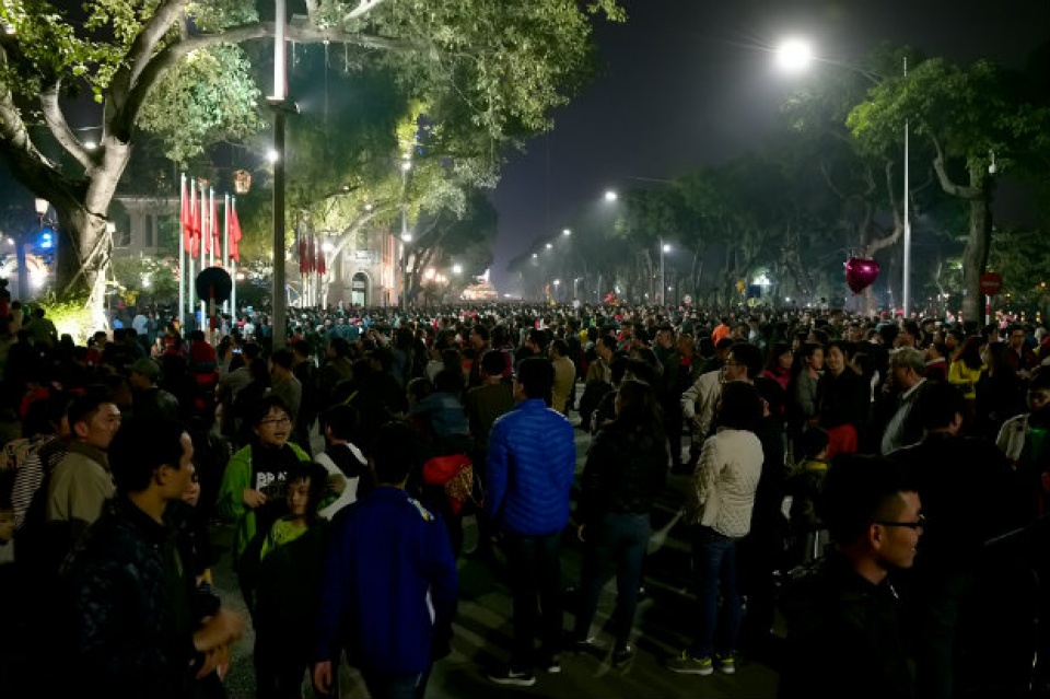 bat ngo voi live stream o khu vuc dem nguoc 2017