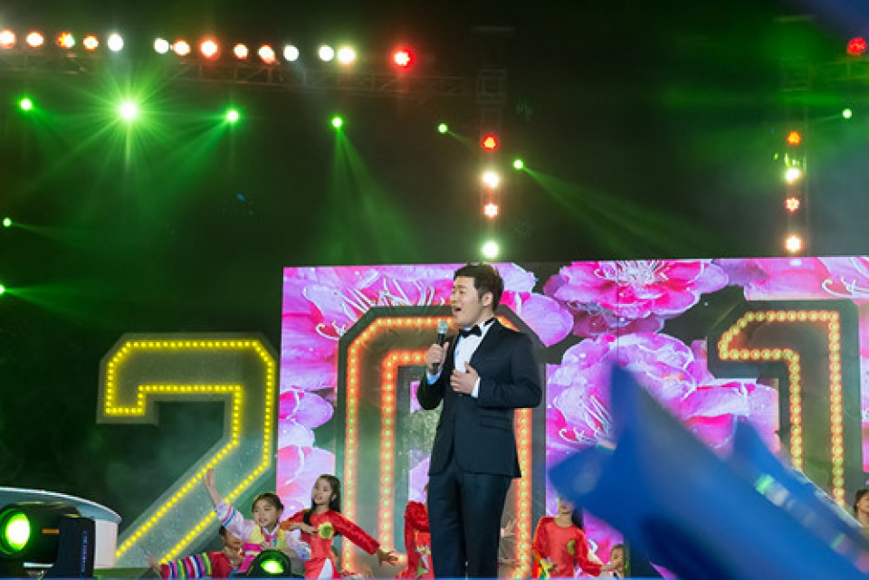 countdown party 2017 tao bat ngo voi tho dan chau phi