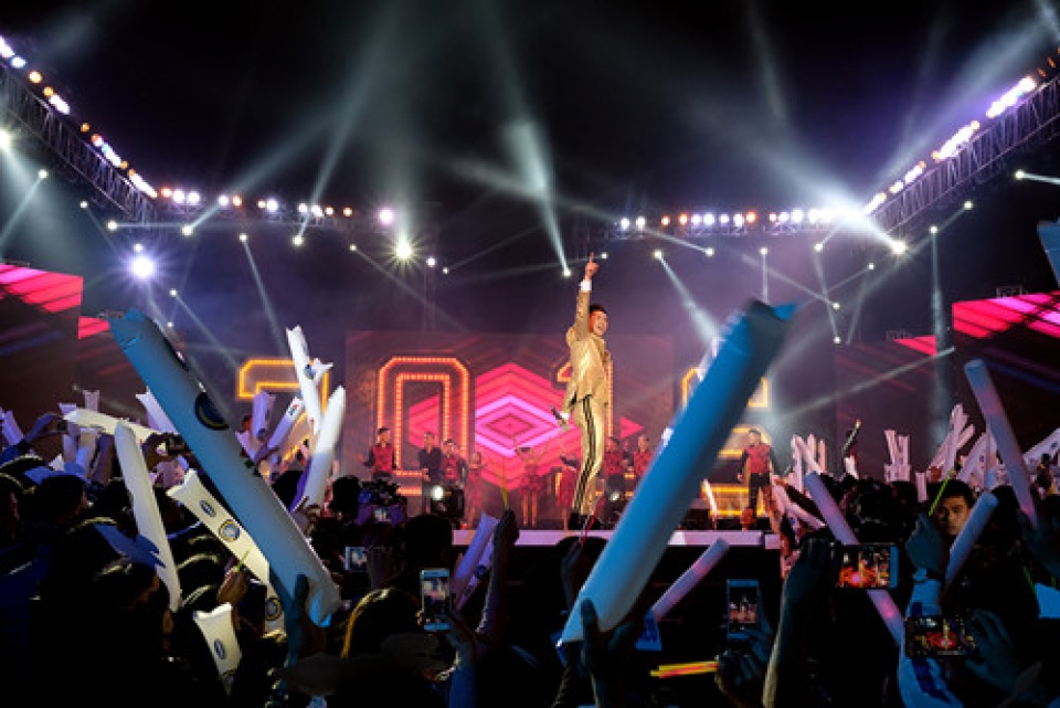 countdown party 2017 tao bat ngo voi tho dan chau phi