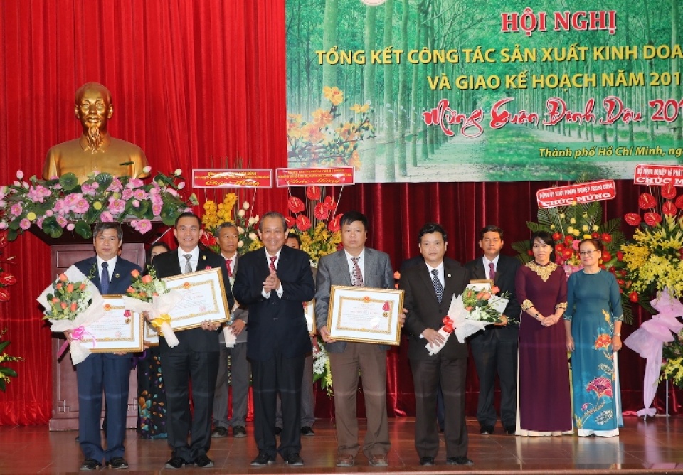 Năm 2016, Việt Nam xuất khẩu 1,26 triệu tấn cao su thiên nhiên tin nhap 20170110233454