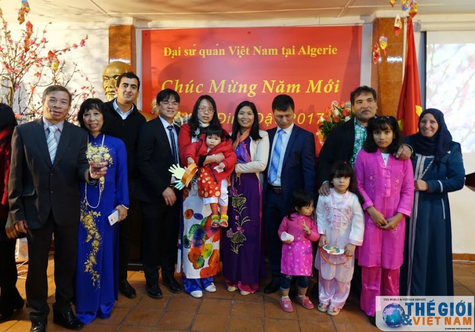Cộng đồng người Việt tại Algeria vui đón xuân Đinh Dậu tin nhap 20170123074415