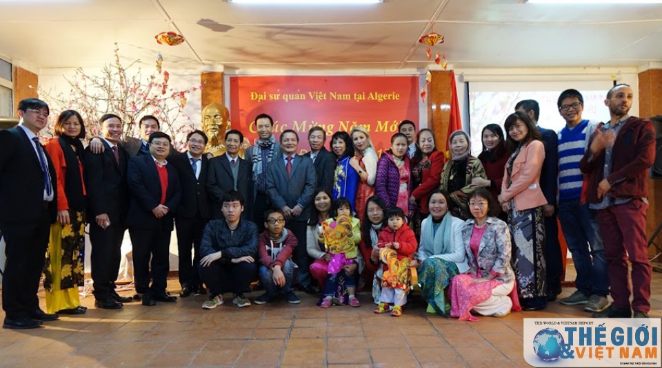 Cộng đồng người Việt tại Algeria vui đón xuân Đinh Dậu tin nhap 20170123074415