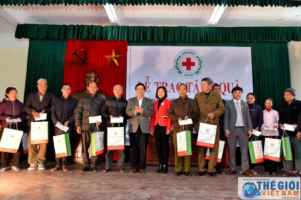 Phó Thủ tướng Phạm Bình Minh thăm các gia đình chính sách tại Nam Định pho thu tuong pham binh minh tham cac gia dinh chinh sach tai nam dinh