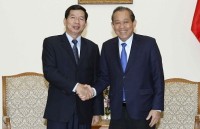 pho thu tuong truong hoa binh tang qua hoc sinh ngheo hieu hoc