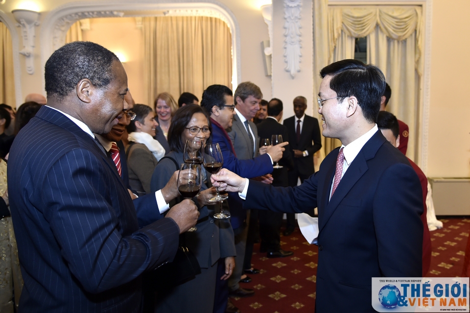 Thắt chặt quan hệ gắn bó giữa Bộ Ngoại giao và cơ quan báo chí nước ngoài tin nhap 20180111215453