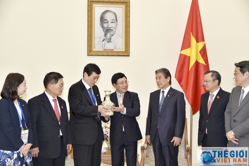 pho thu tuong pham binh minh tiep doan nghi sy nhat ban