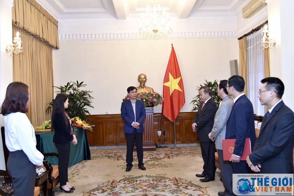 trao bang khen cua bo truong ngoai giao trong xay dung van ban phap luat ve tai chinh nganh