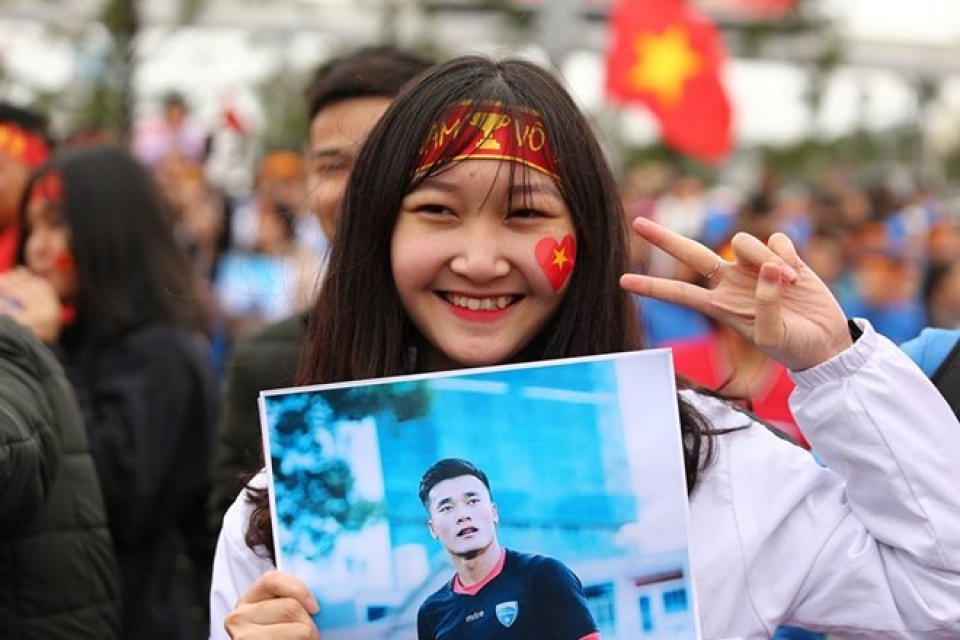 Hàng vạn cổ động viên hân hoan chào đón U23 Việt Nam hang van co dong vien han hoan chao don u23 viet nam