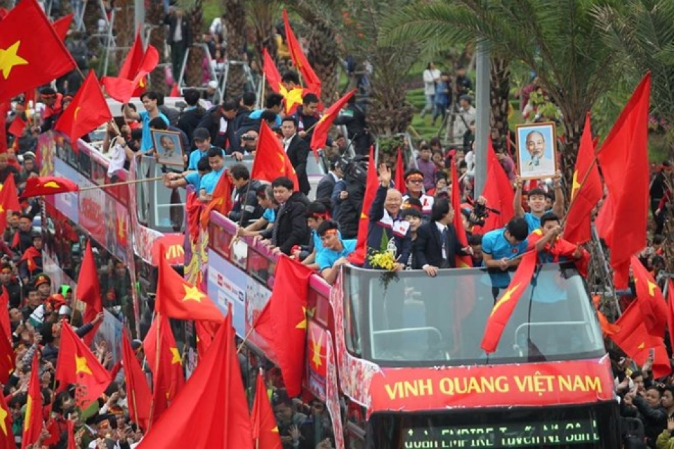 Hàng vạn cổ động viên hân hoan chào đón U23 Việt Nam hang van co dong vien han hoan chao don u23 viet nam