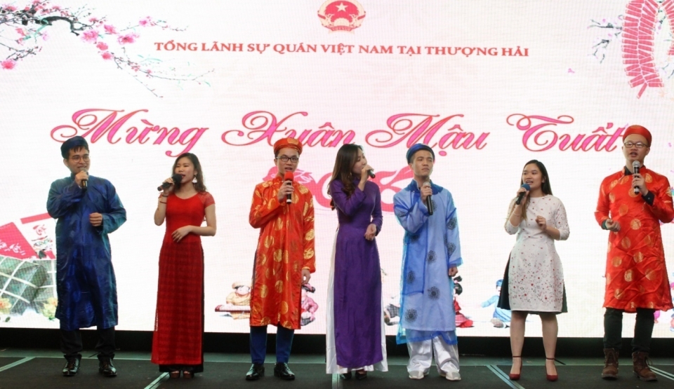 Ấm áp Tết cộng đồng tại Thượng Hải tin nhap 20180130115029