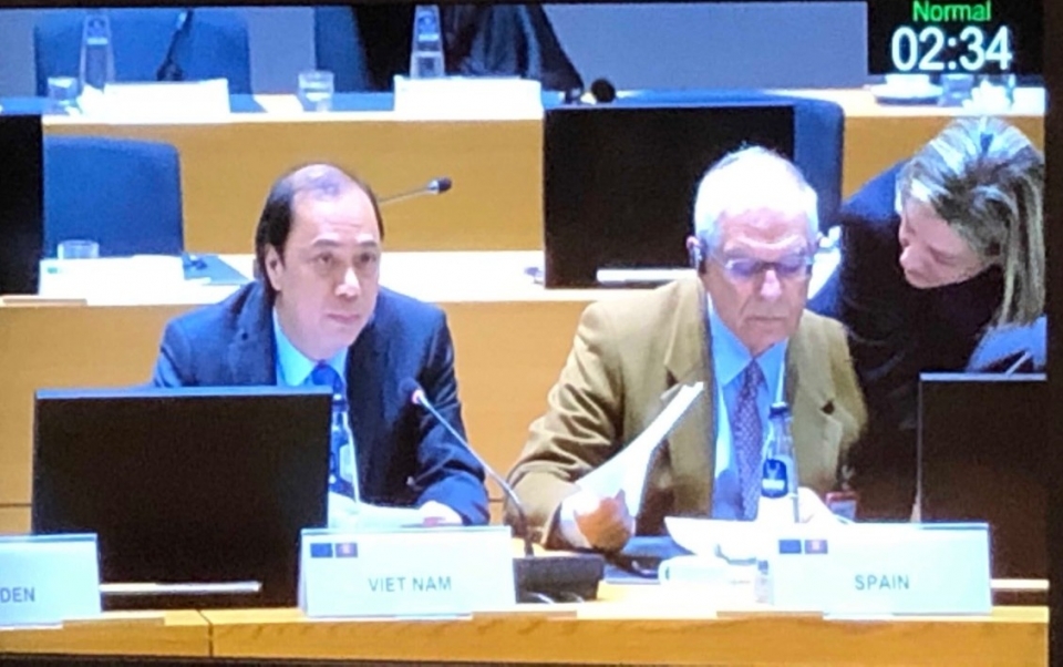 EU là đối tác quan trọng hàng đầu của ASEAN eu la doi tac quan trong hang dau cua asean