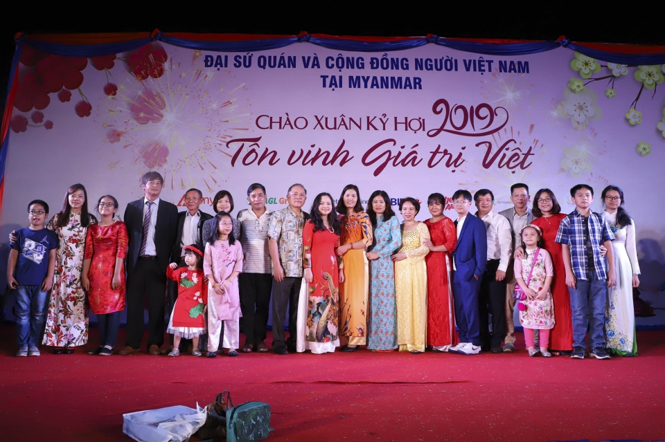 Thông điệp của Đại sứ Luận Thùy Dương tại Tết Cộng đồng 2019 thong diep cua dai su luan thuy duong tai tet cong dong 2019