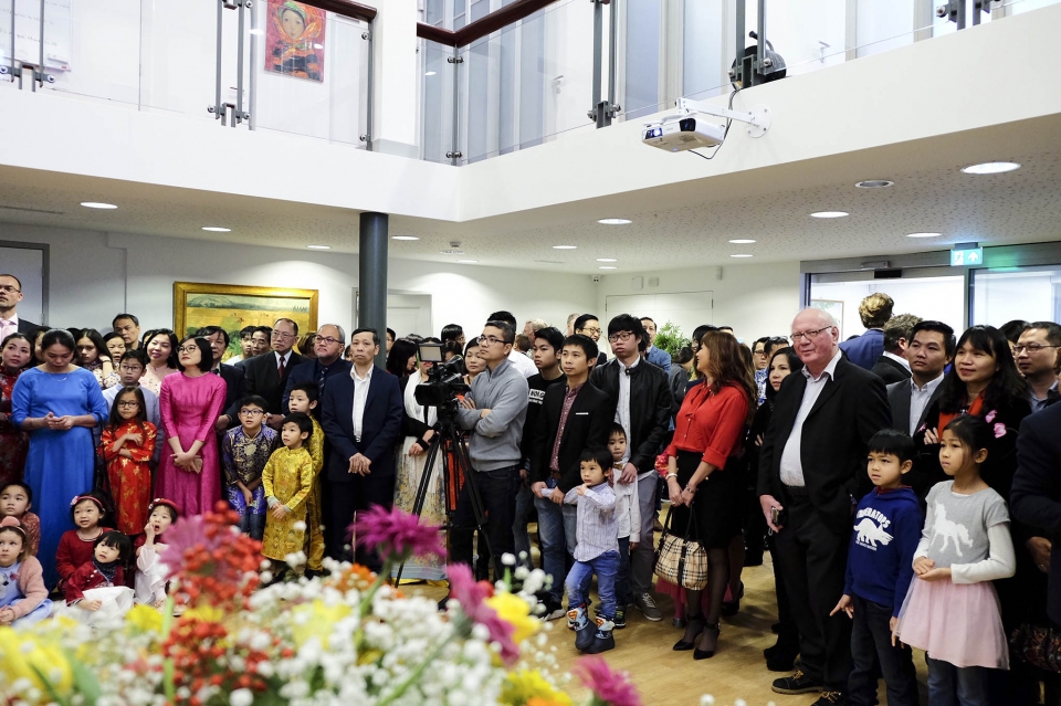 tung bung tet cong dong 2019 tai ha lan