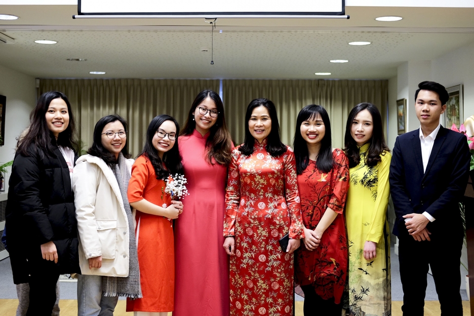 tung bung tet cong dong 2019 tai ha lan