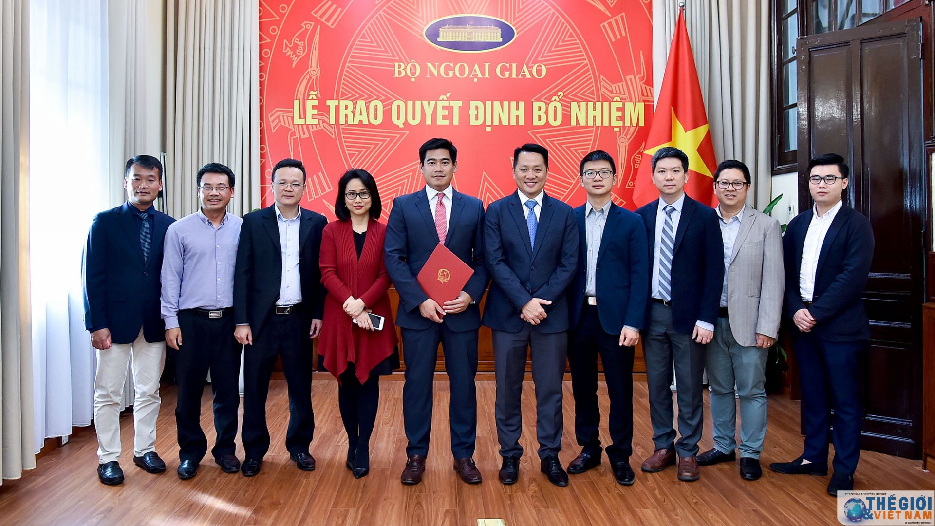 thu truong thuong truc bui thanh son trao quyet dinh dieu dong bo nhiem can bo