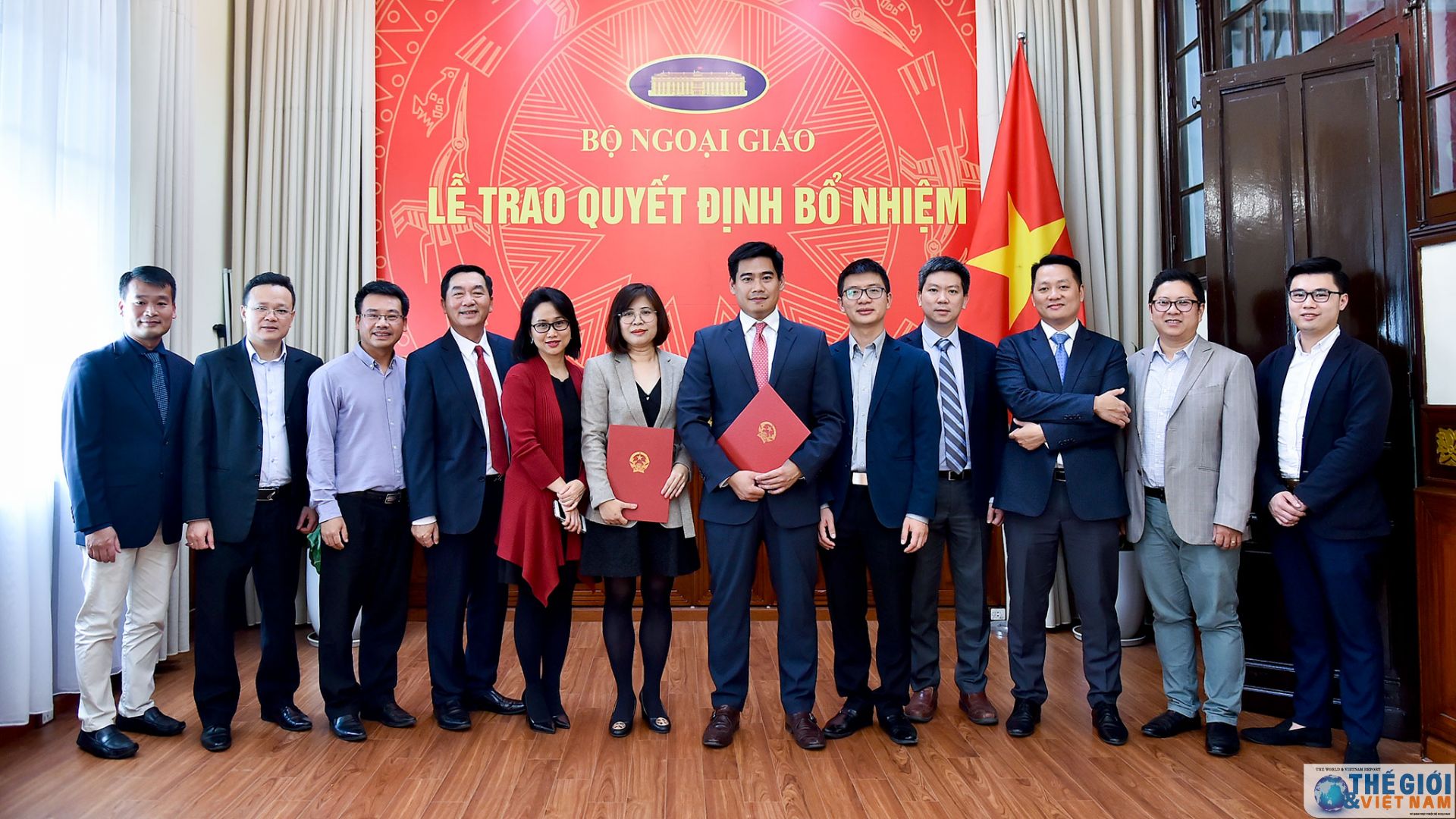 thu truong thuong truc bui thanh son trao quyet dinh dieu dong bo nhiem can bo