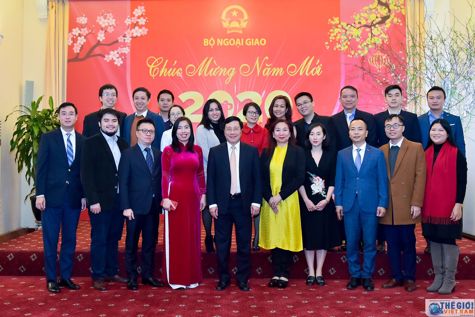 bao chi co trach nhiem dua viet nam ra the gioi va dua the gioi vao viet nam