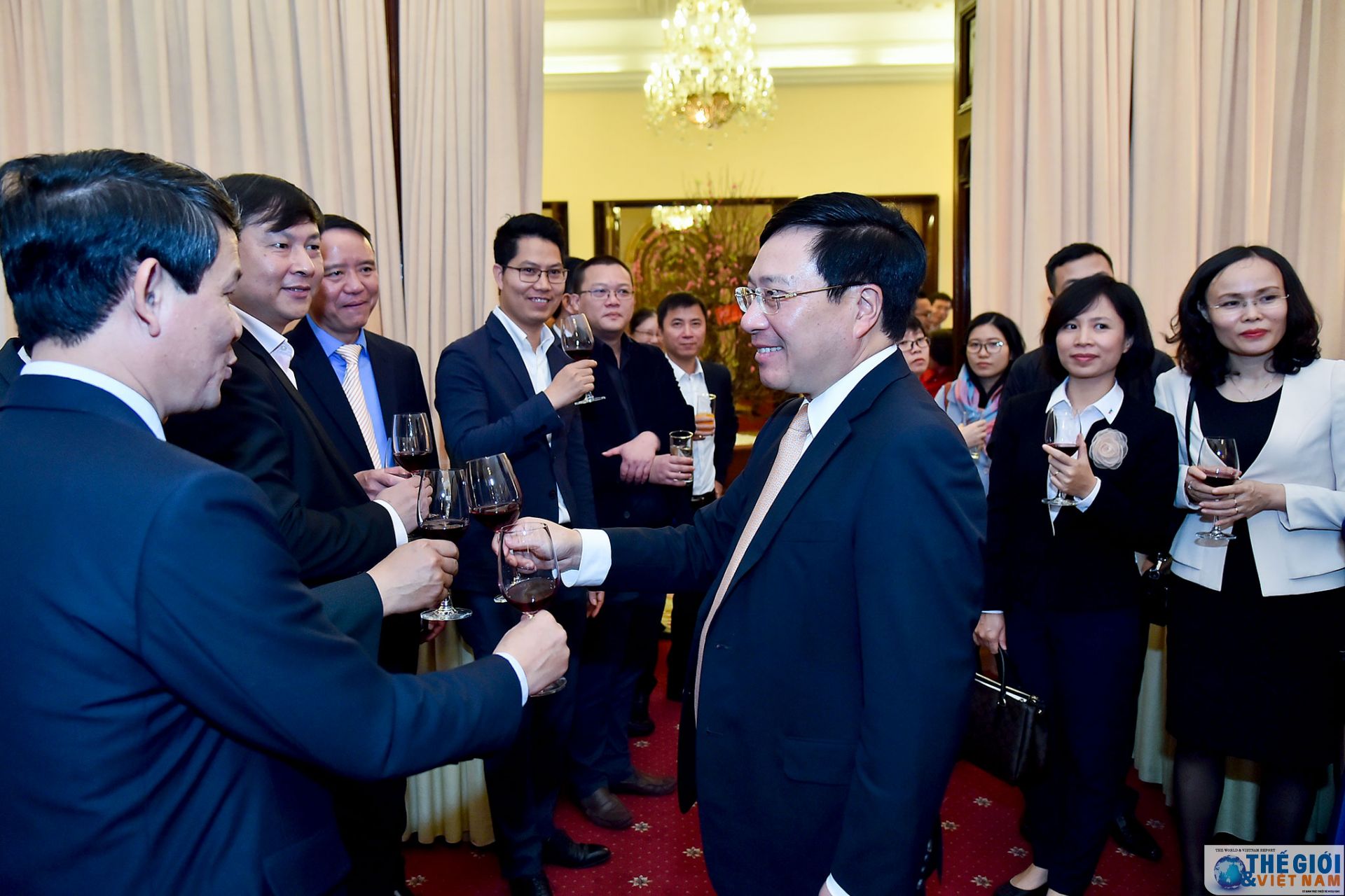 bao chi co trach nhiem dua viet nam ra the gioi va dua the gioi vao viet nam