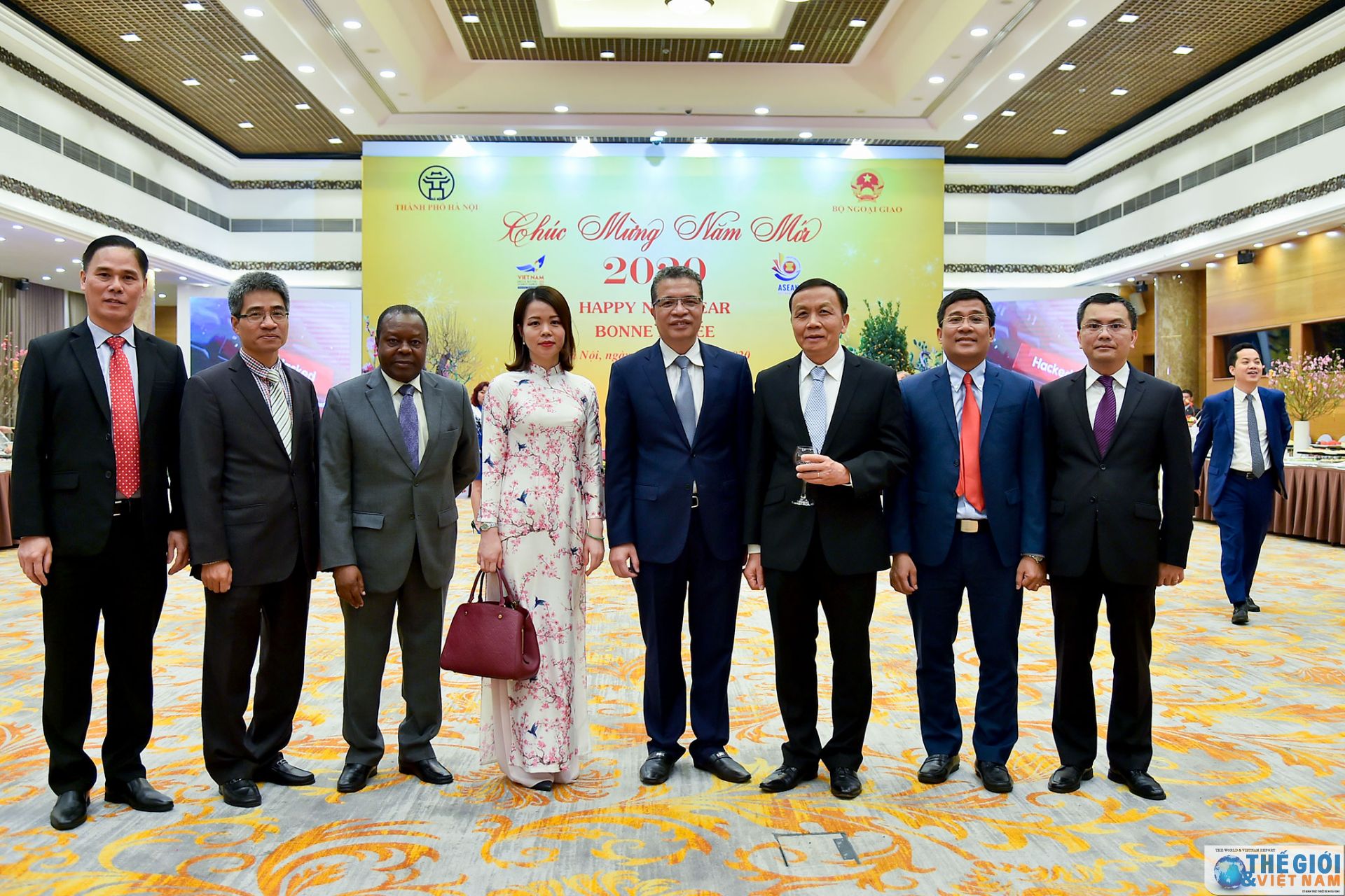 toan canh pho thu tuong pham binh minh chuc tet ngoai giao doan nam 2020