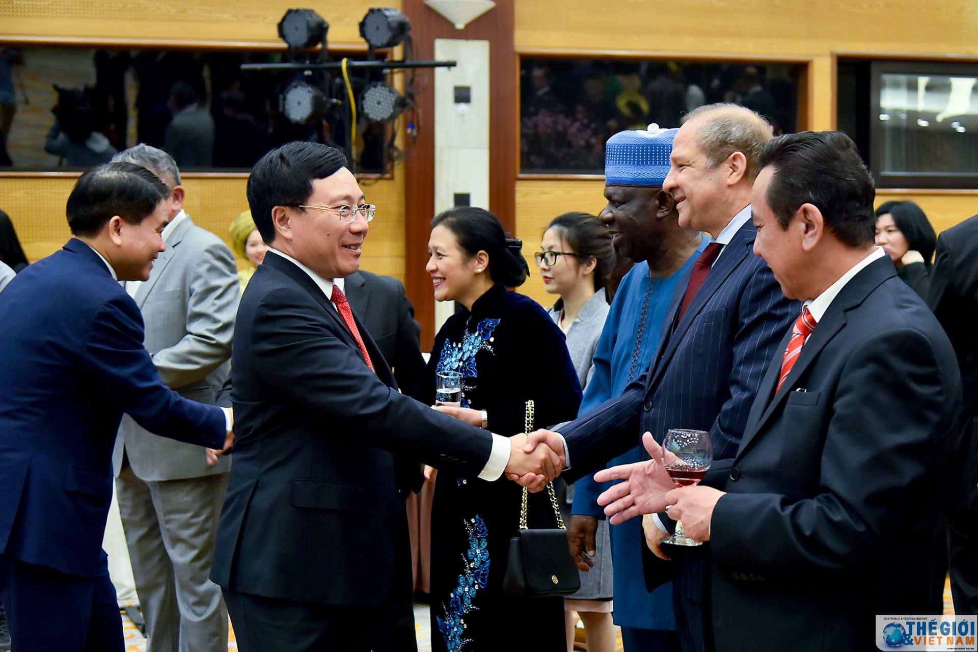 toan canh pho thu tuong pham binh minh chuc tet ngoai giao doan nam 2020