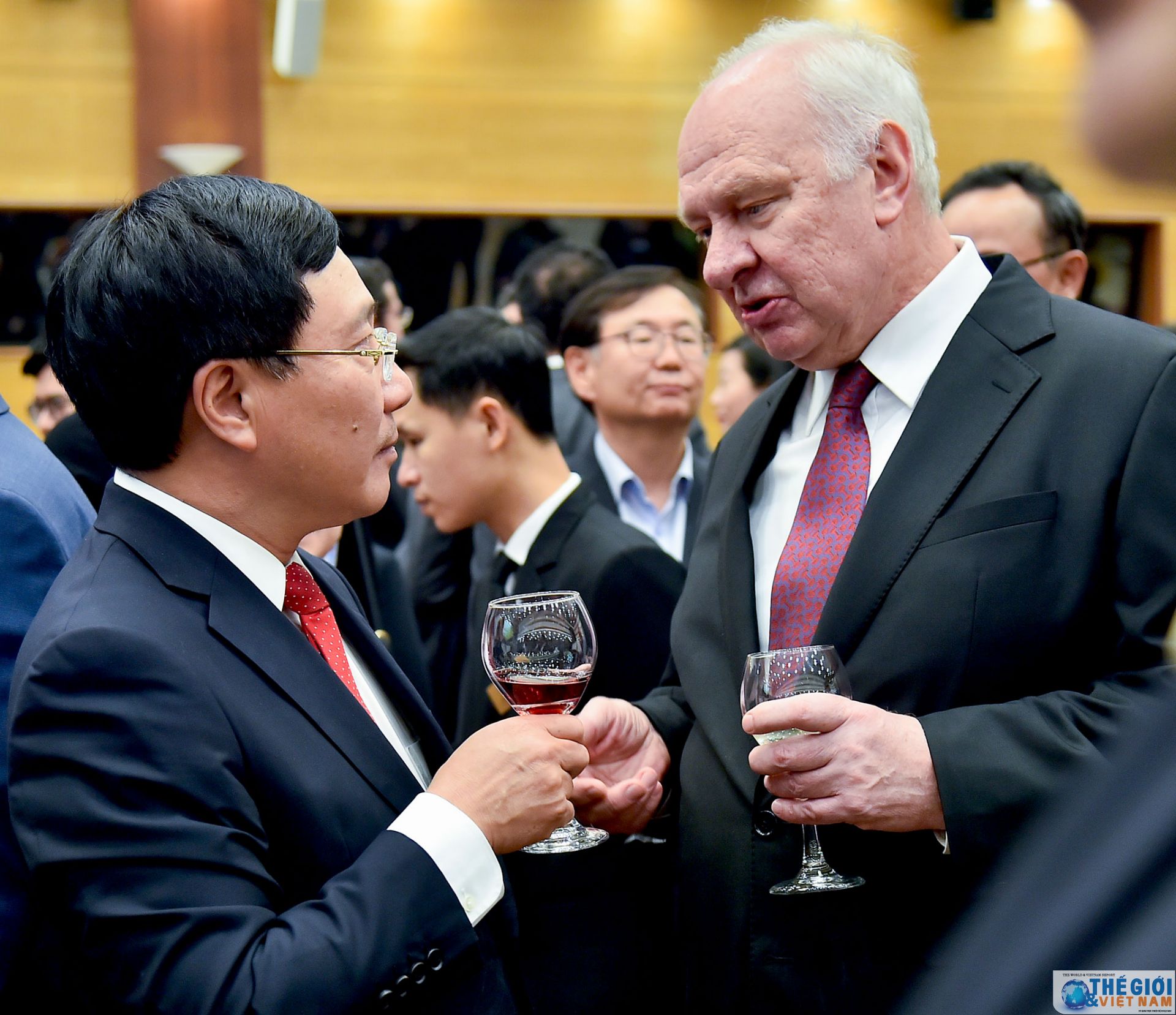 toan canh pho thu tuong pham binh minh chuc tet ngoai giao doan nam 2020