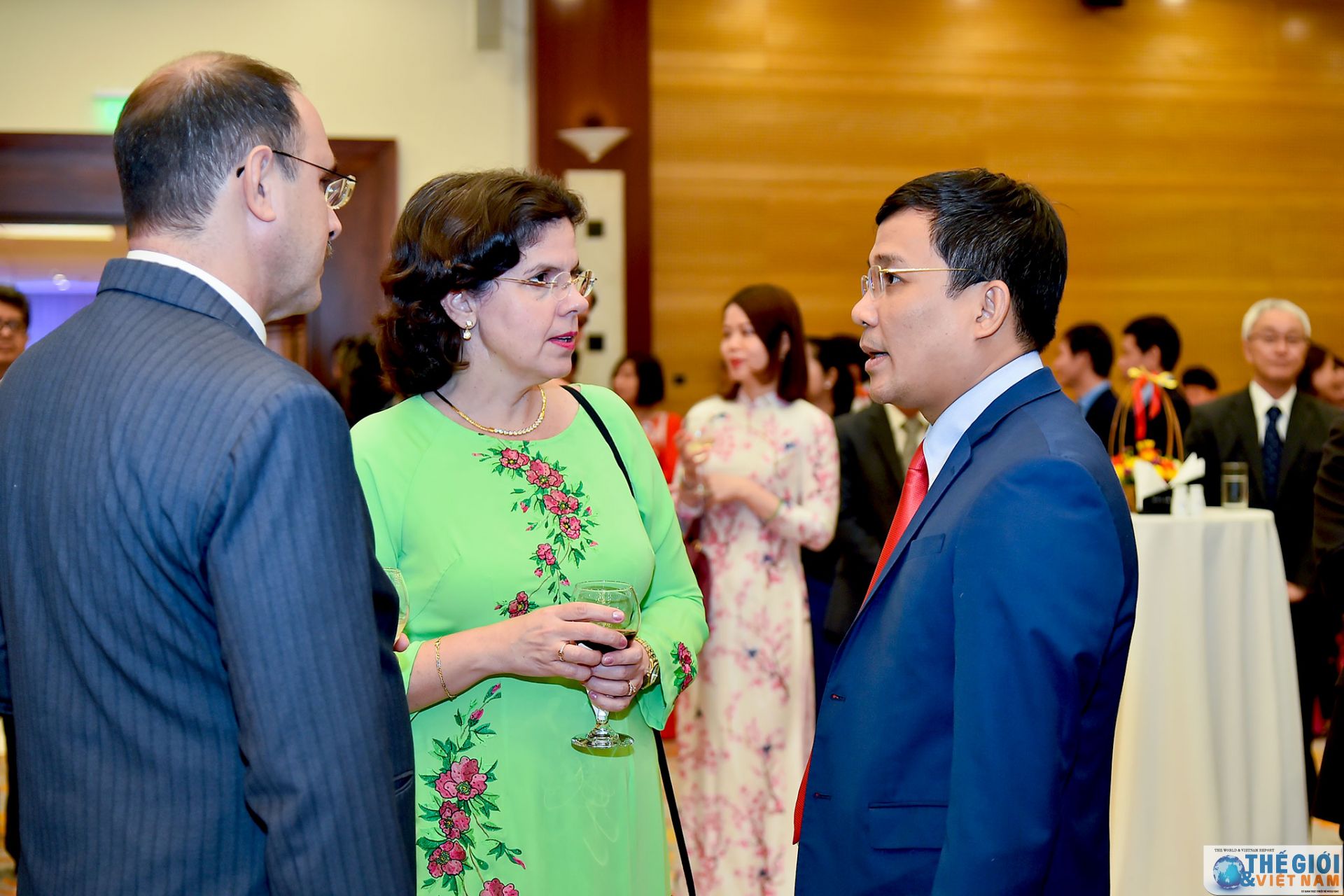 toan canh pho thu tuong pham binh minh chuc tet ngoai giao doan nam 2020