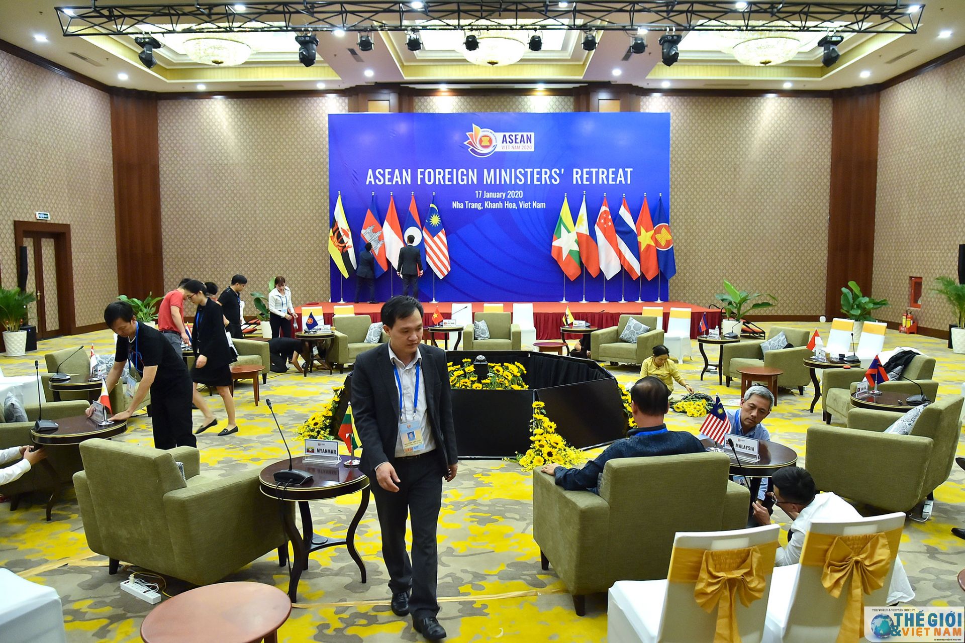 toan canh amm retreat nhung dong gop tham lang cung tao nen thanh cong