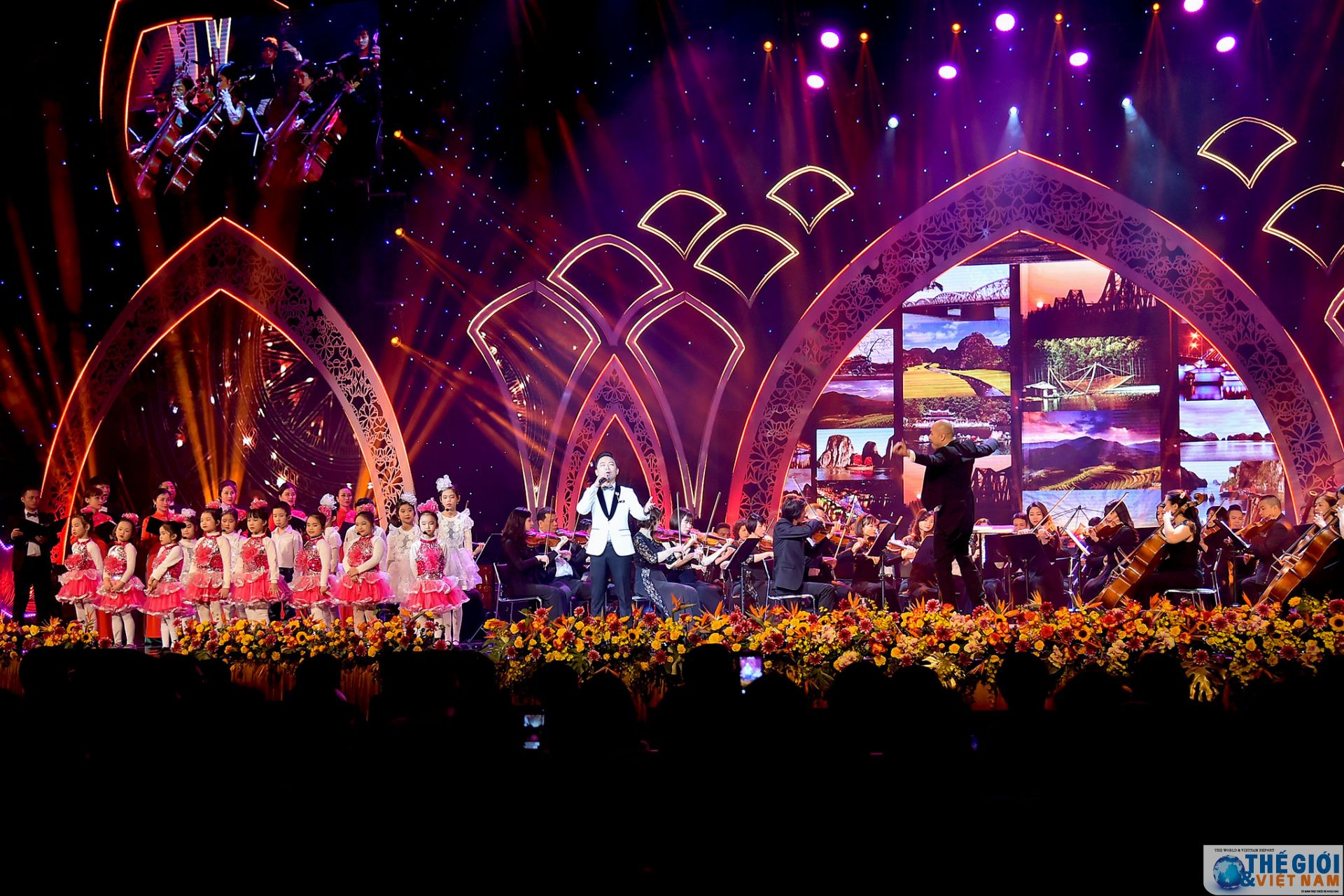 truc tiep pho chu tich nuoc chuc tet kieu bao va giao luu nghe thuat xuan que huong