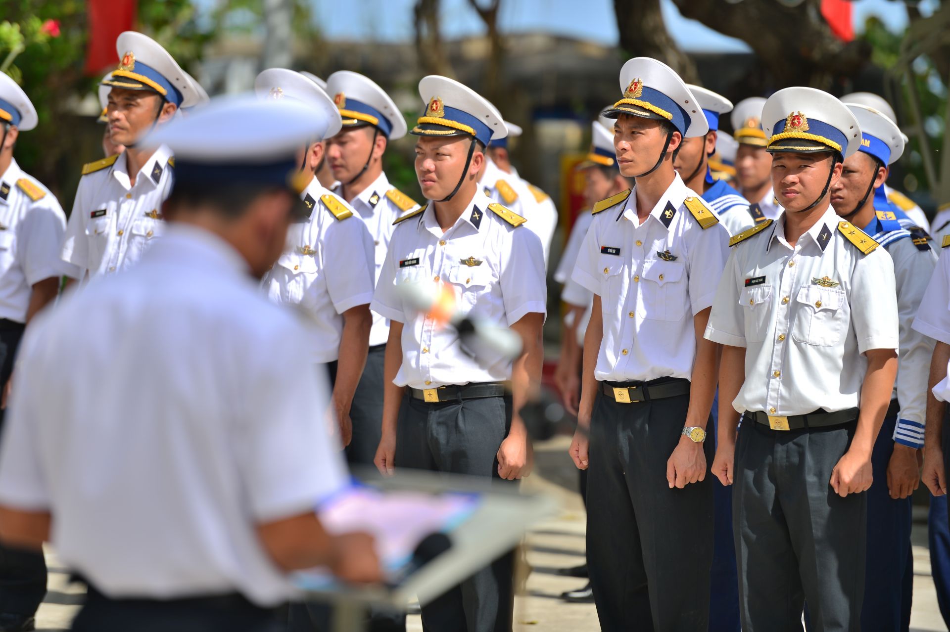 thieng lien le chao co dau nam moi tai truong sa