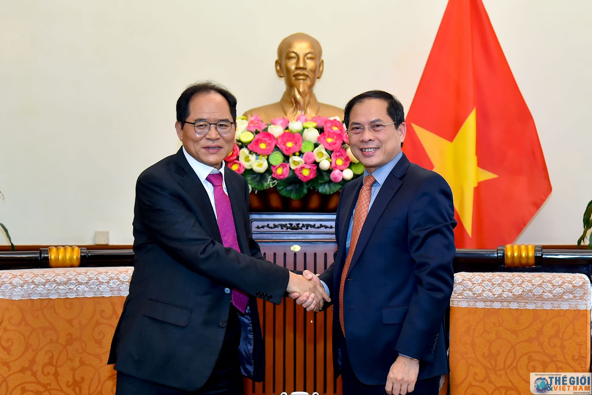 han quoc va asean cung nhau huong toi tam nhin mot cong dong hoa binh thinh vuong va lay nguoi dan lam trung tam