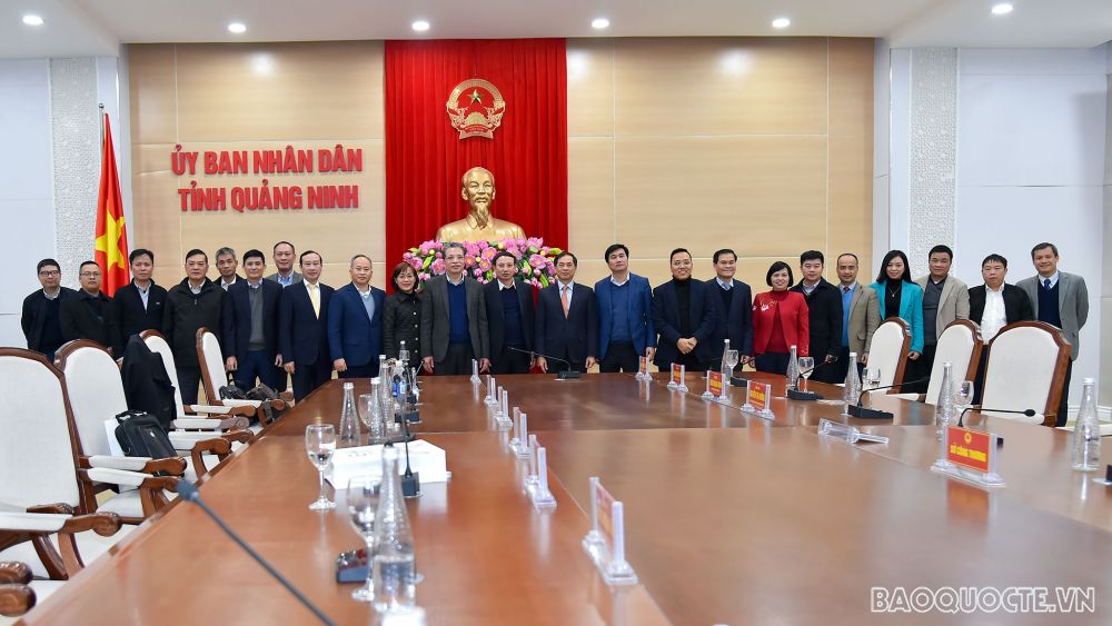 Đoàn Trưởng Cơ quan đại diện Việt Nam ở nước ngoài nhiệm kỳ 2020-2023 thăm, làm việc tại Quảng Ninh