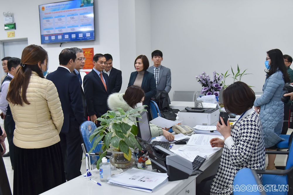 Đoàn Trưởng Cơ quan đại diện Việt Nam ở nước ngoài nhiệm kỳ 2020-2023 thăm, làm việc tại Quảng Ninh