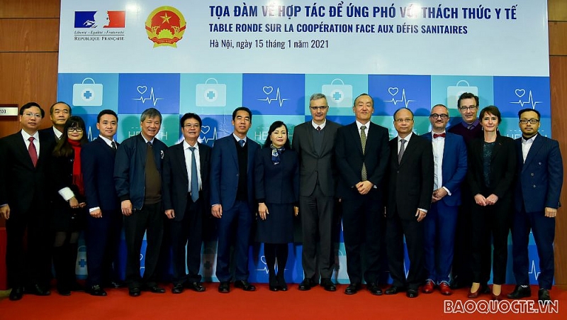 Bác sĩ Pháp đánh giá cao hiệu quả công tác phòng chống dịch Covid-19 của Việt Nam