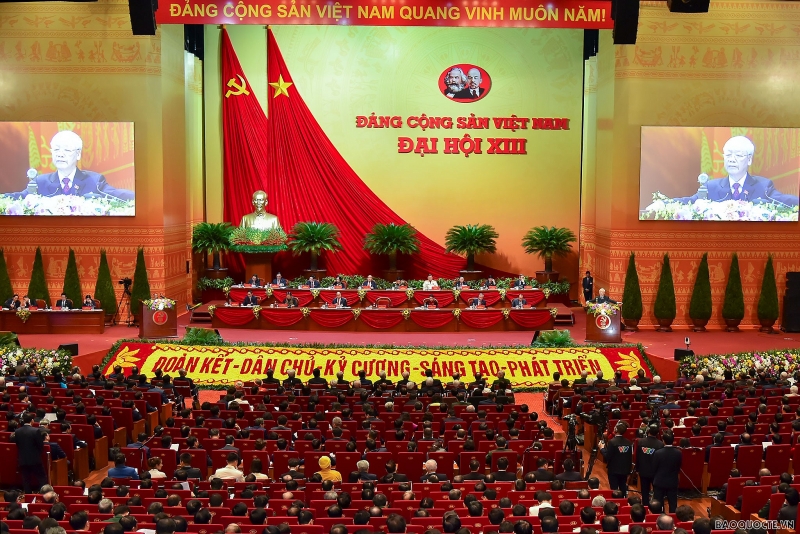 Cộng đồng người Việt tại Lào gửi gắm niềm tin và kỳ vọng vào Đại hội XIII của Đảng