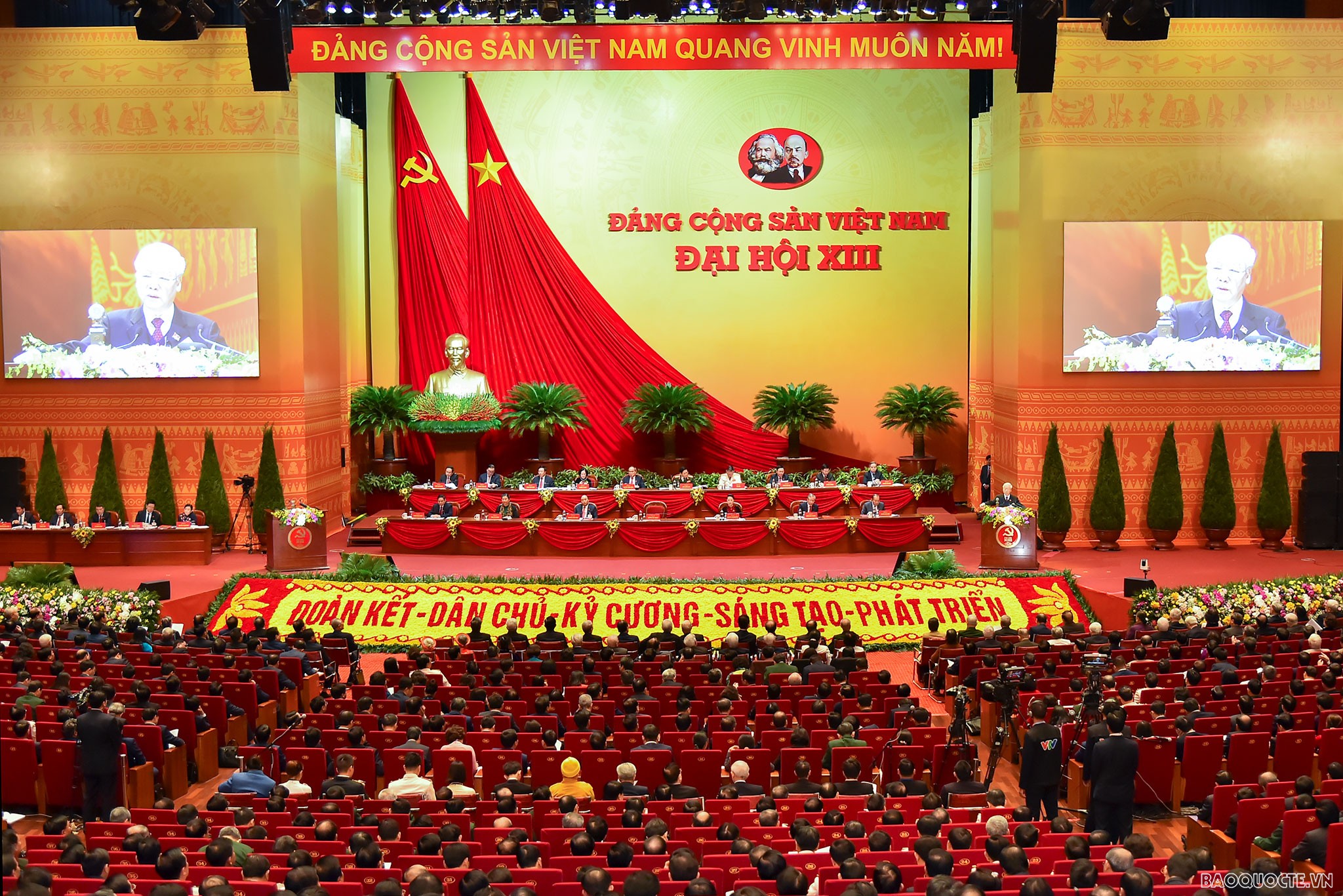 Các Đảng, tổ chức và bạn bè quốc tế gửi điện mừng Đại hội XIII