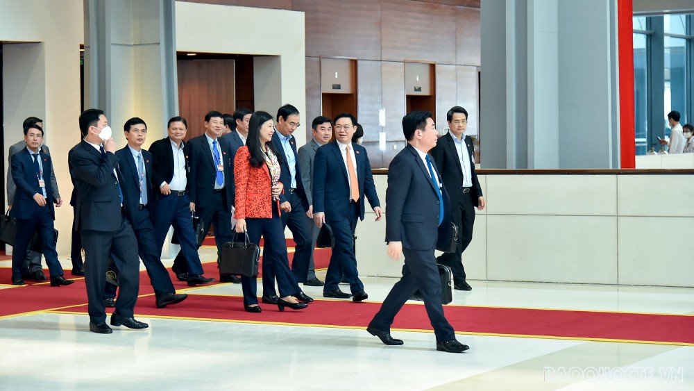 hom nay 291 dai hoi xiii lam viec tai doan ve ung cu de cu bch trung uong dang