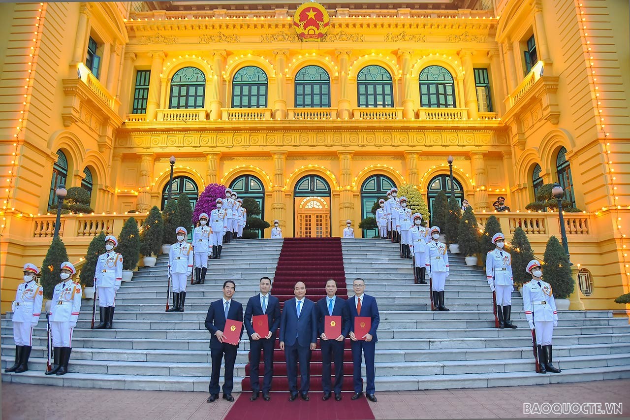 Toàn cảnh Chủ tịch nước trao quyết định bổ nhiệm 4 Đại sứ Việt Nam tại nước ngoài nhiệm kỳ 2022-2025