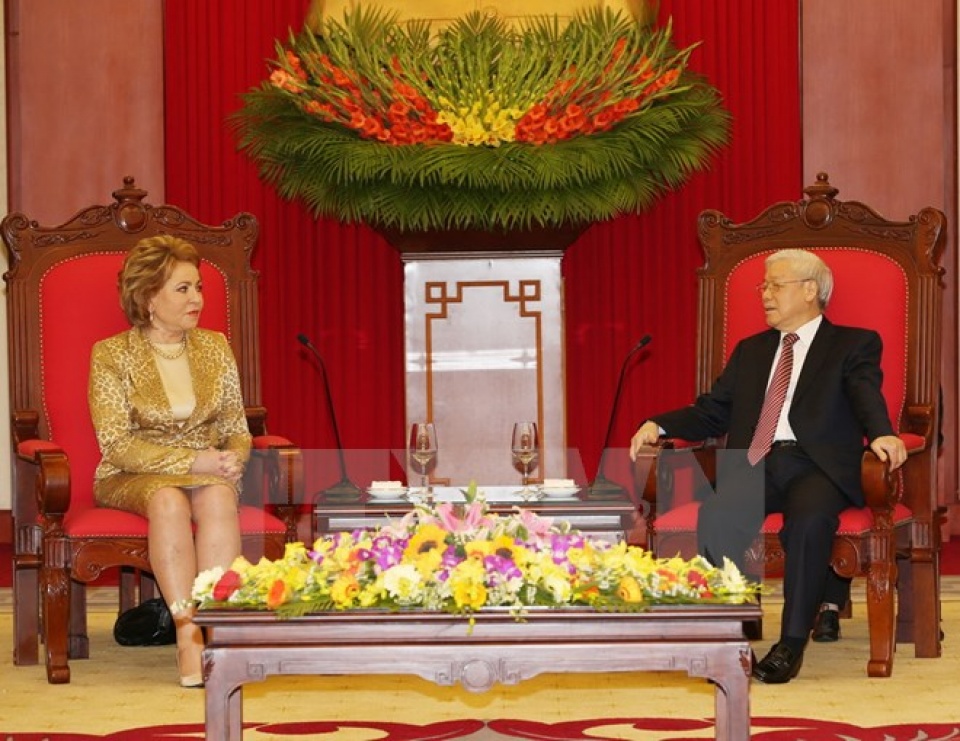 tong bi thu nguyen phu trong tiep chu tich hoi dong lien bang nga