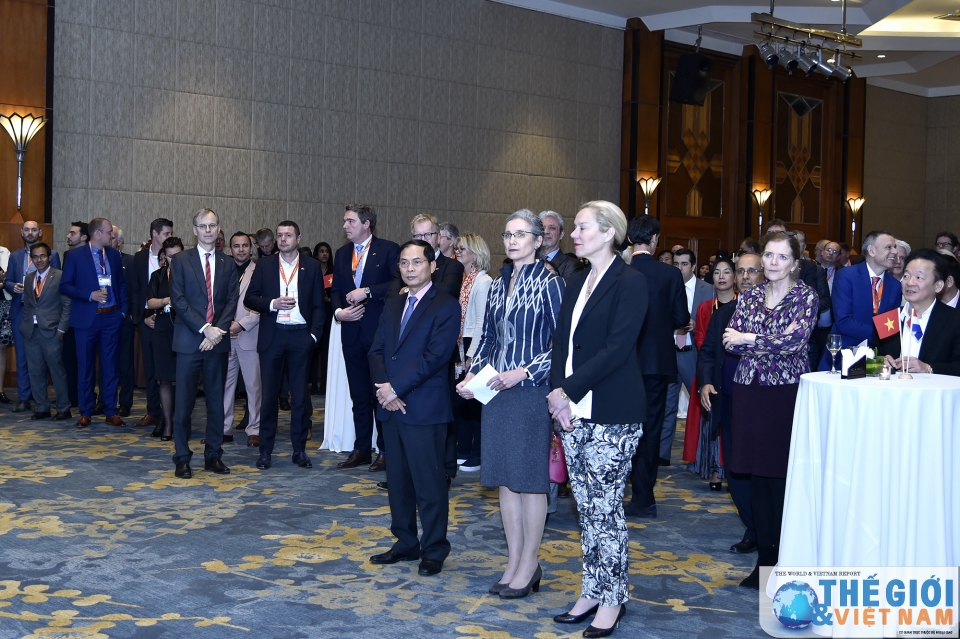 cong bo logo cho cac hoat dong ky niem 45 nam quan he viet nam ha lan