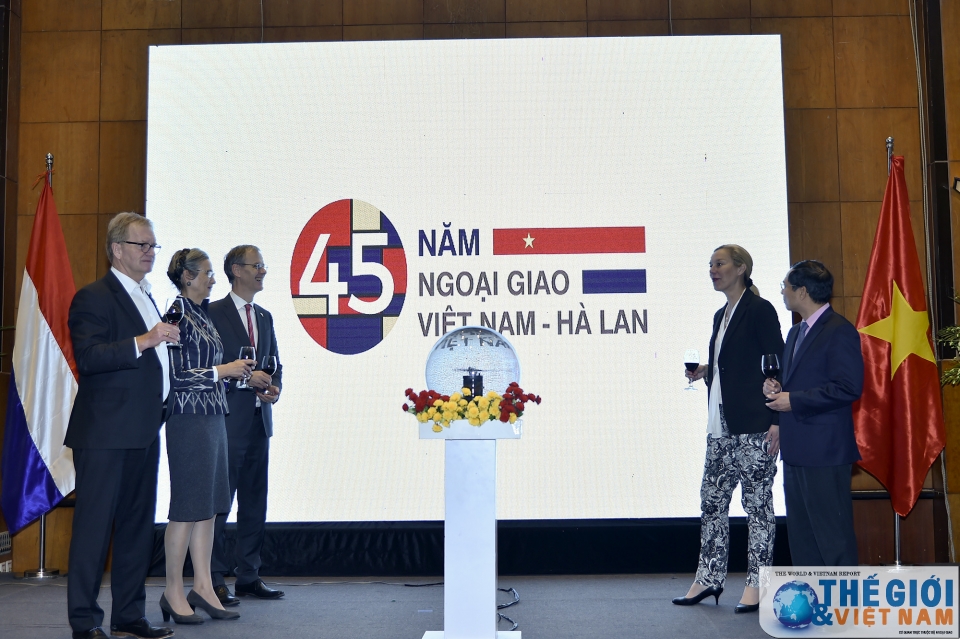 cong bo logo cho cac hoat dong ky niem 45 nam quan he viet nam ha lan