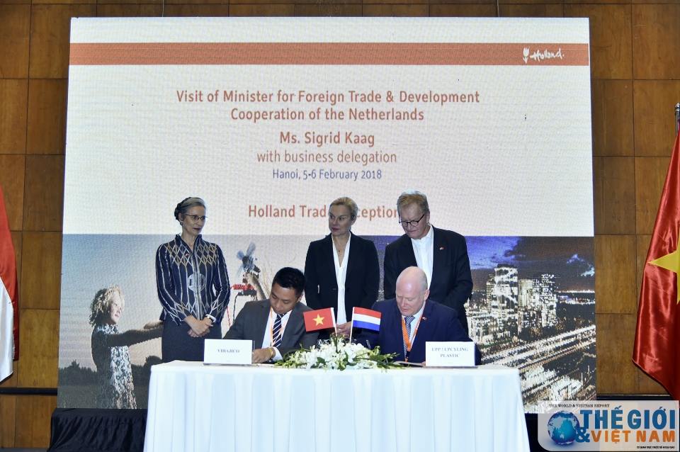 cong bo logo cho cac hoat dong ky niem 45 nam quan he viet nam ha lan